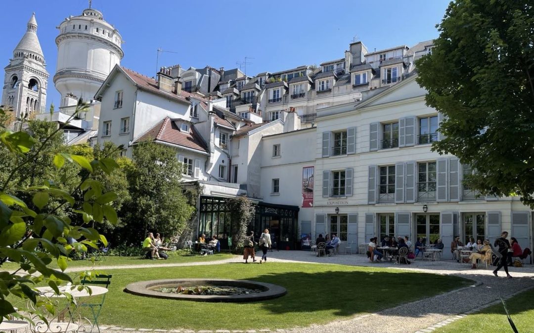 Le musée de Montmartre - Jardins Renoir est un Musée d’art français du quartier de Montmartre et est installé au sein d’un ensemble de bâtiments qui comprend l’hôtel Demarne, la maison du Bel Air et le musée-atelier d'artiste-appartement de Suzanne Valadon et Maurice Utrillo.